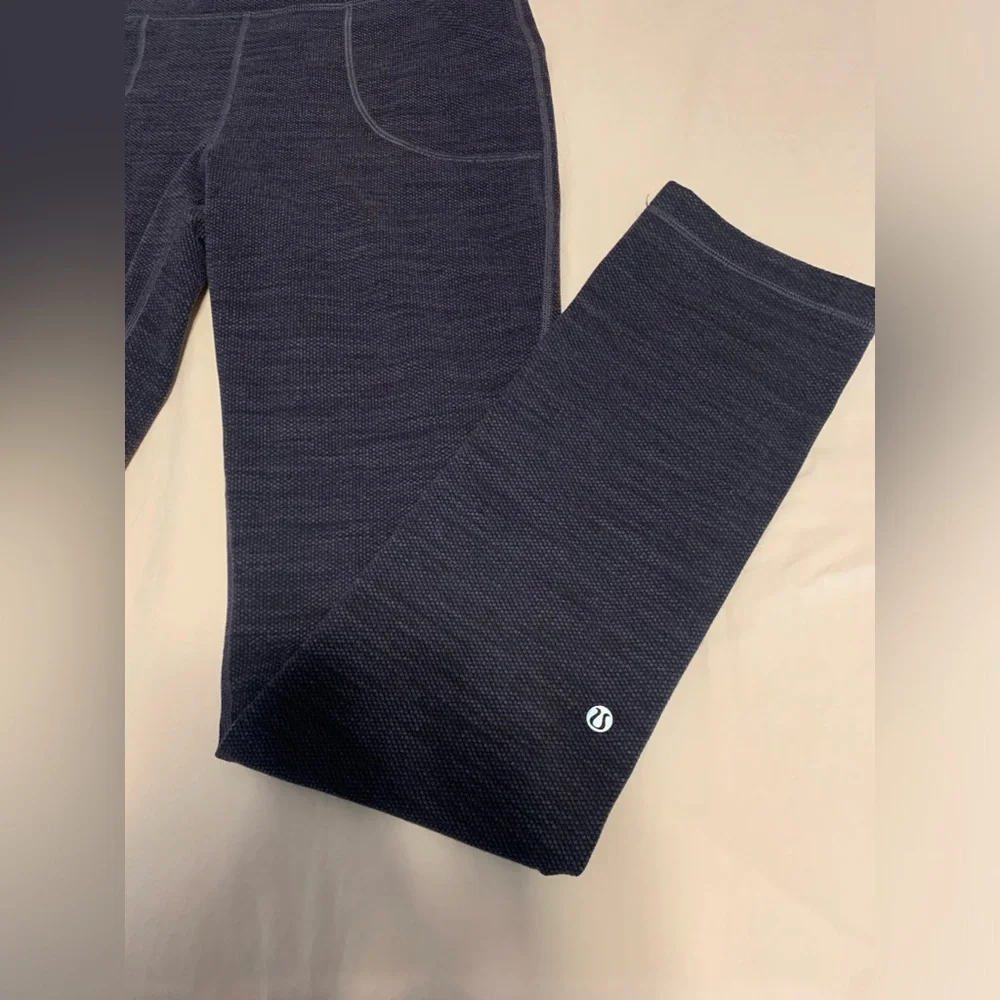 brand new with‎ no tags lululemon size 10 purple skinny will pant!